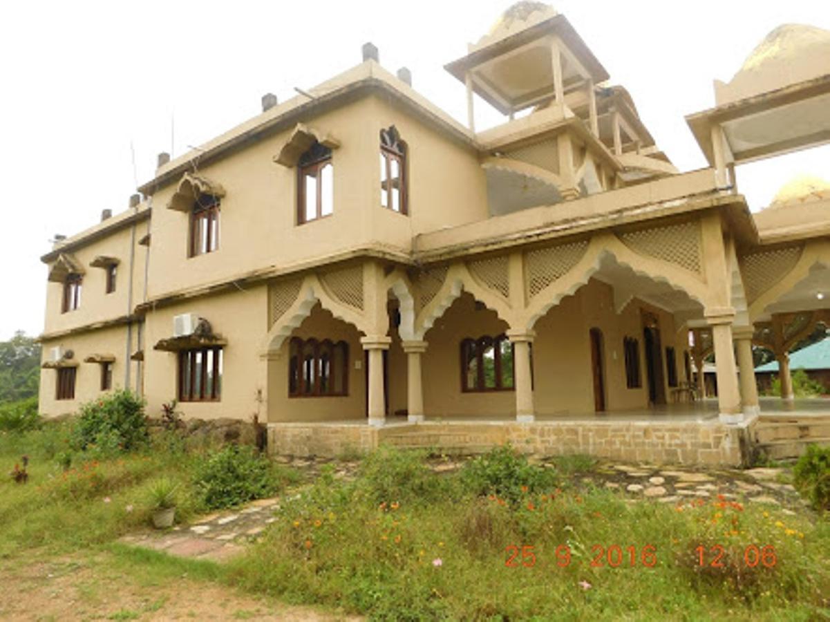 فندق Bandhavgarh National Parkفي  رويال هيرتيدج بندهافجارا المظهر الخارجي الصورة